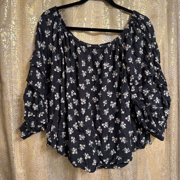 American Eagle Black Textured Floral Boho Peasant Style Top Large NWT - Picture 1 of 6